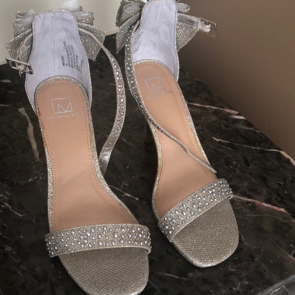 Woman’s. Dress Shoe